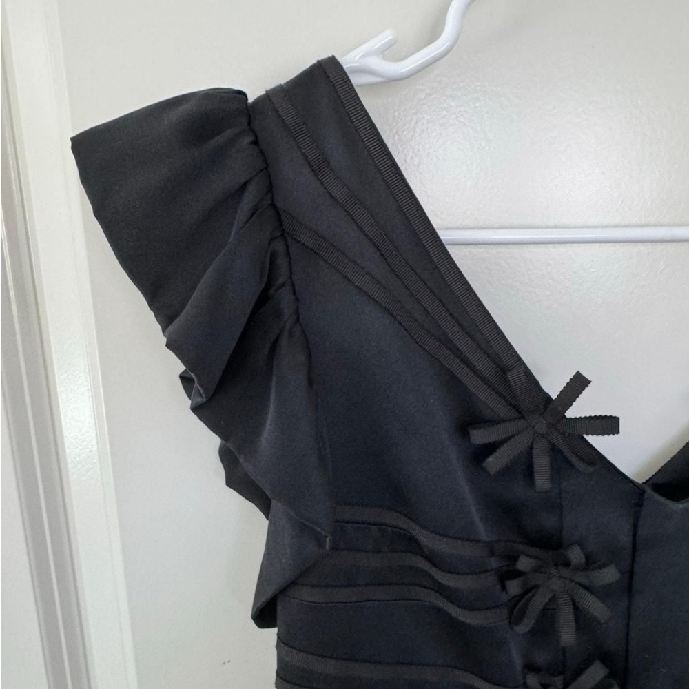 Betsey Johnson Black 100% Silk Babydoll Dress Floral Appliqué Size 4 - Picture 2 of 5